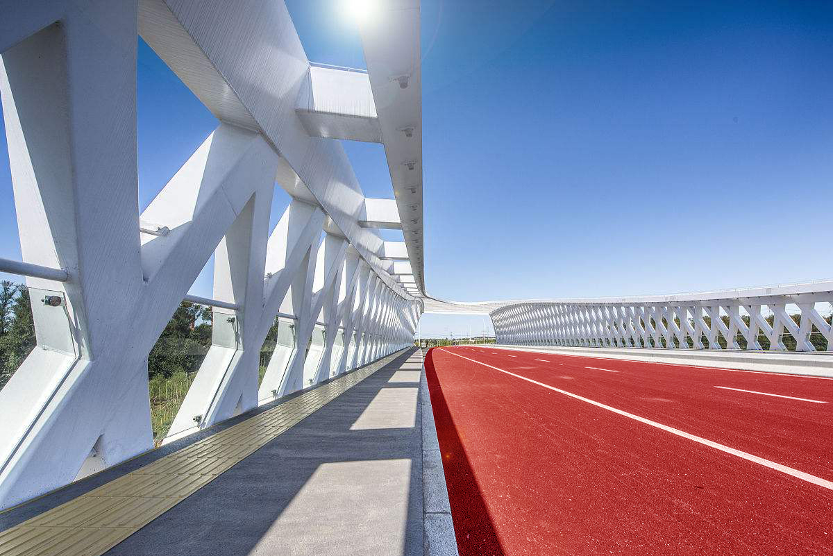 MMA橋梁道路鋪設(shè) MMA橋梁道路鋪設(shè)